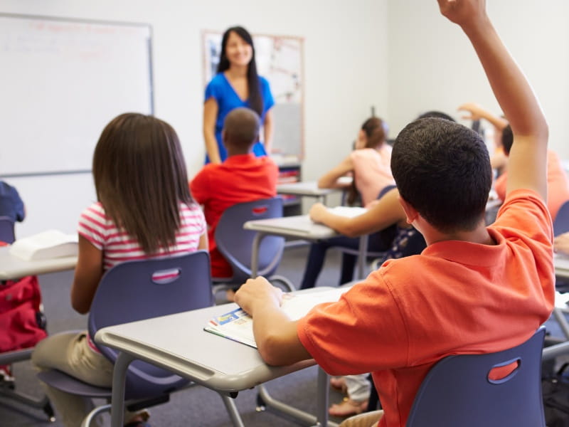 children in a classroom setting (JPG)